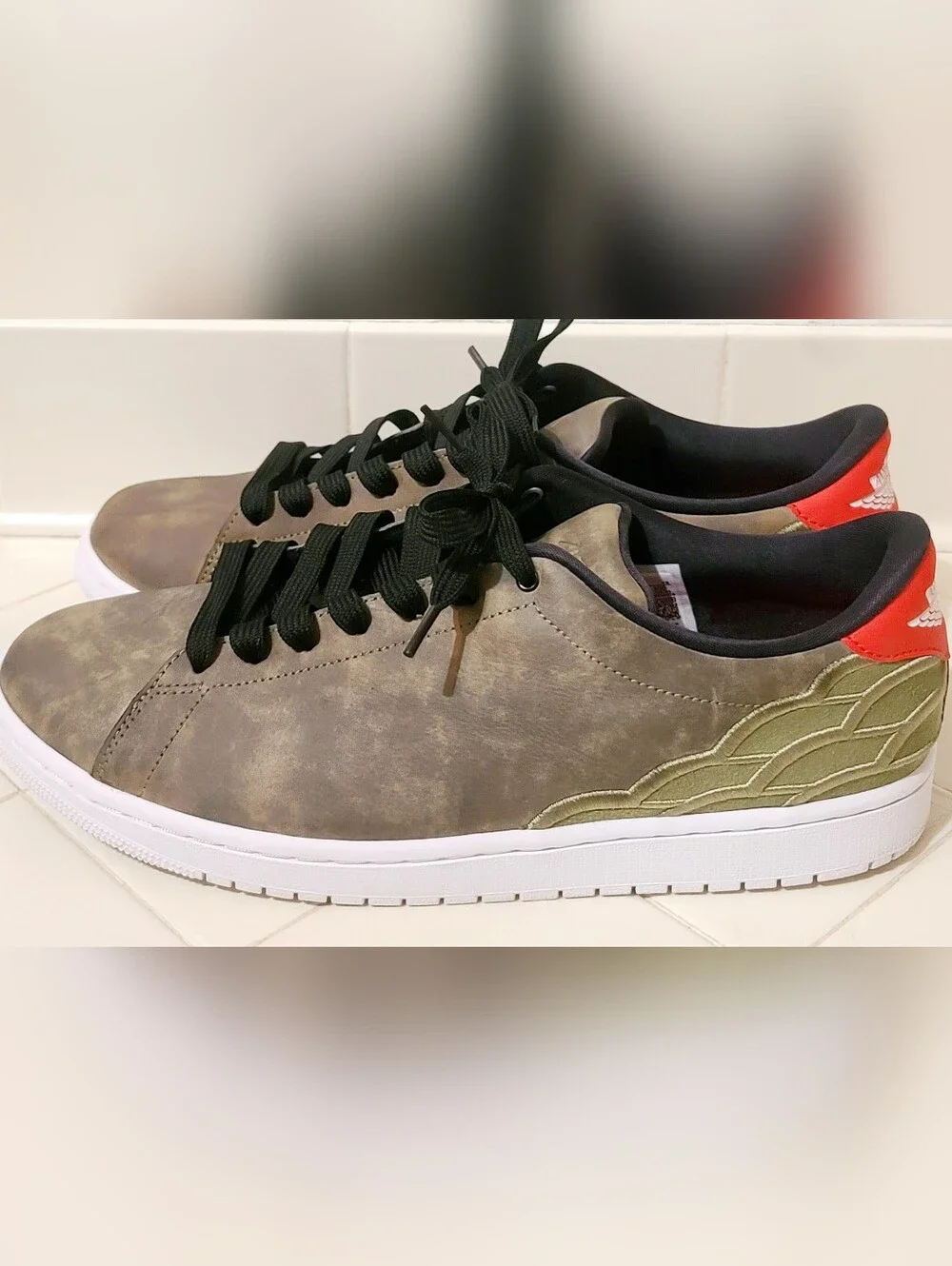 Jordan 1 Centre Court Oil Green Men's Size 11.5